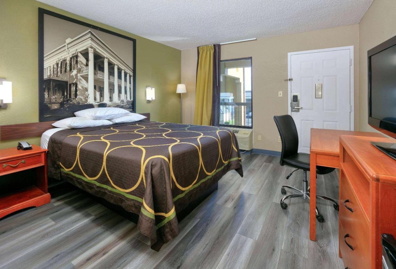 Super 8 By Wyndham Mobile/Tillmans Corner Exterior foto