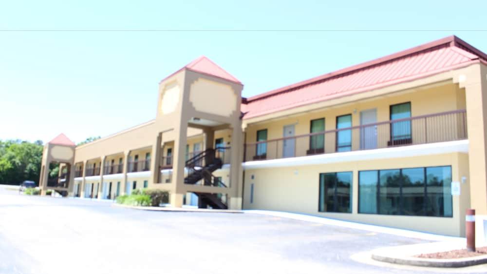 Super 8 By Wyndham Mobile/Tillmans Corner Exterior foto