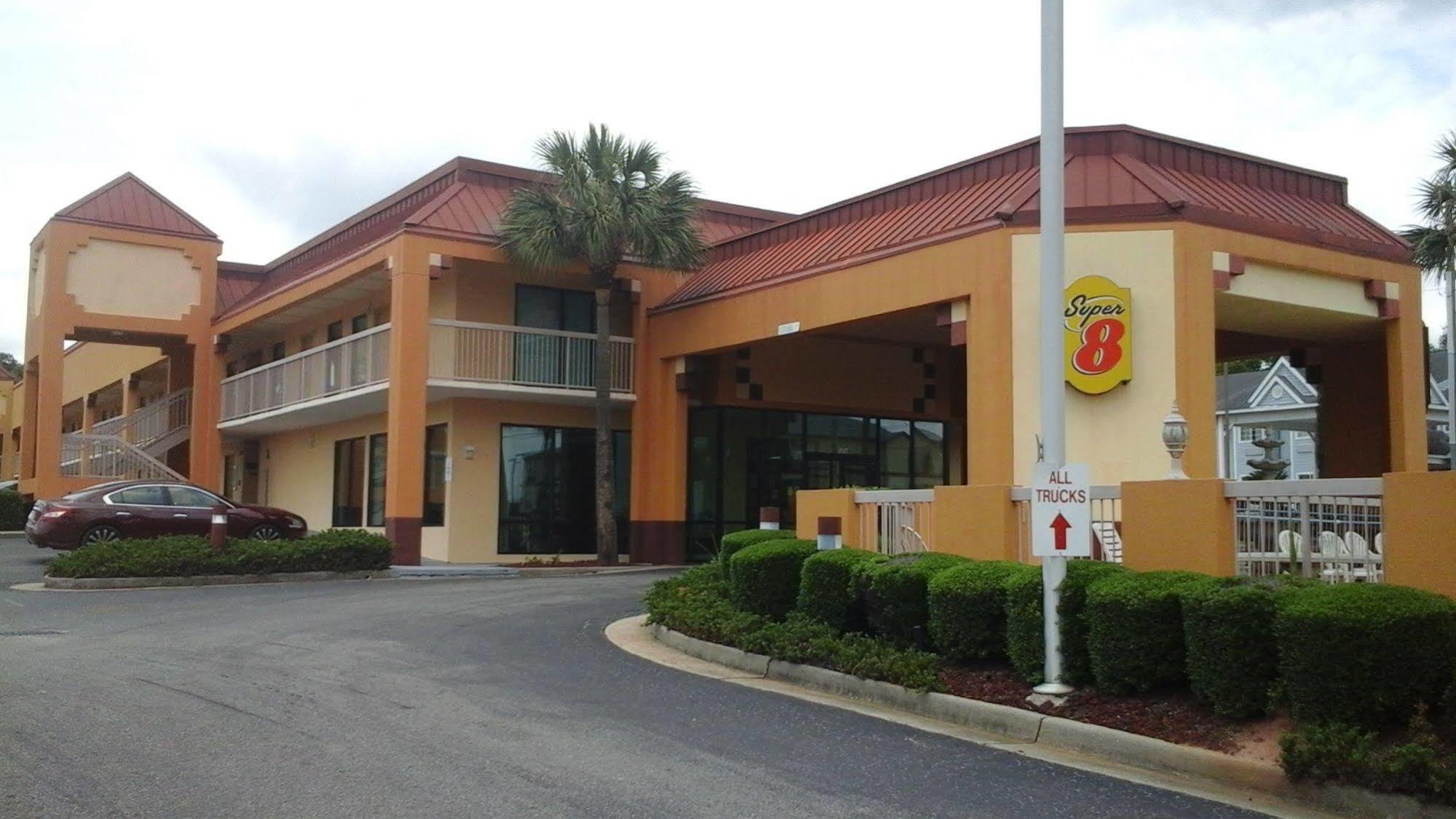 Super 8 By Wyndham Mobile/Tillmans Corner Exterior foto